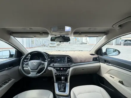 Hyundai Elantra 2017 года за 5 100 000 тг. в Актау – фото 4