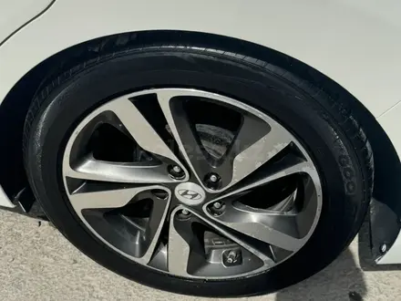Hyundai Elantra 2017 года за 5 100 000 тг. в Актау – фото 5