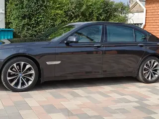 BMW 740