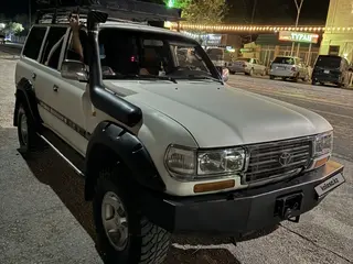 Toyota Land Cruiser