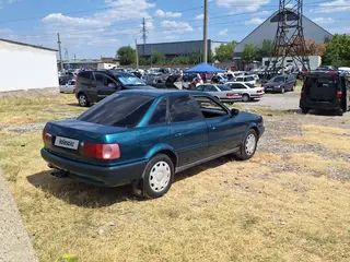 Audi 80