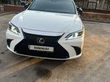 Lexus ES 350 2020 годаfor25 500 000 тг. в Алматы