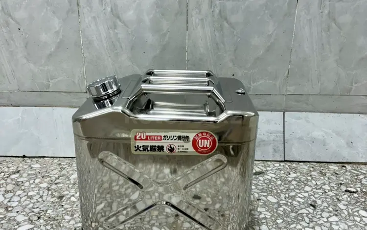 Канистра Японская хром 20 литров. за 150 000 тг. в Алматы