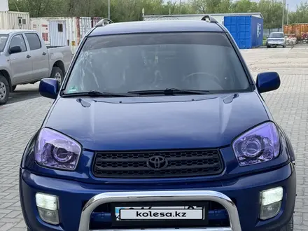 Toyota RAV4 2003 года за 5 700 000 тг. в Актобе – фото 2