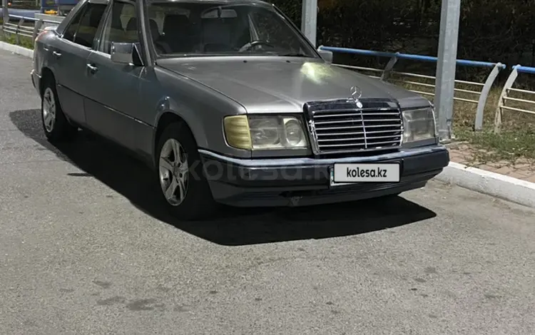 Mercedes-Benz E 220 1993 года за 1 100 000 тг. в Талдыкорган