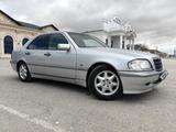 Mercedes-Benz C 180 1998 года за 2 800 000 тг. в Жанаозен – фото 3