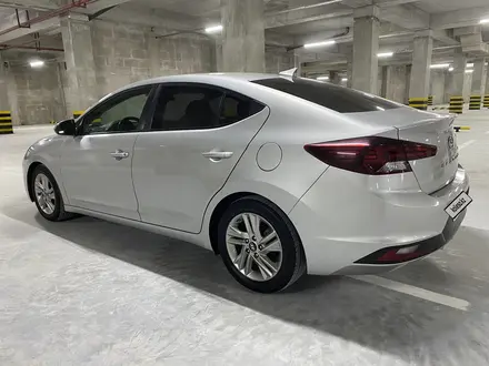 Hyundai Elantra 2018 года за 7 500 000 тг. в Шымкент – фото 8