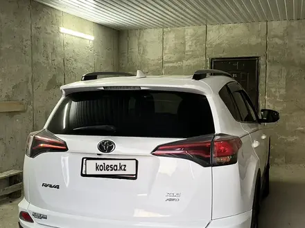 Toyota RAV4 2017 года за 10 000 000 тг. в Актау – фото 5