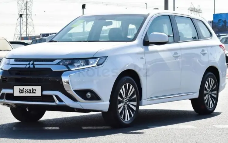 Mitsubishi Outlander 2022 годаүшін9 700 000 тг. в Семей