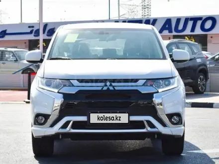 Mitsubishi Outlander 2022 года за 9 700 000 тг. в Семей – фото 2