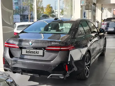 BMW 530 2023 года за 29 000 000 тг. в Алматы – фото 4