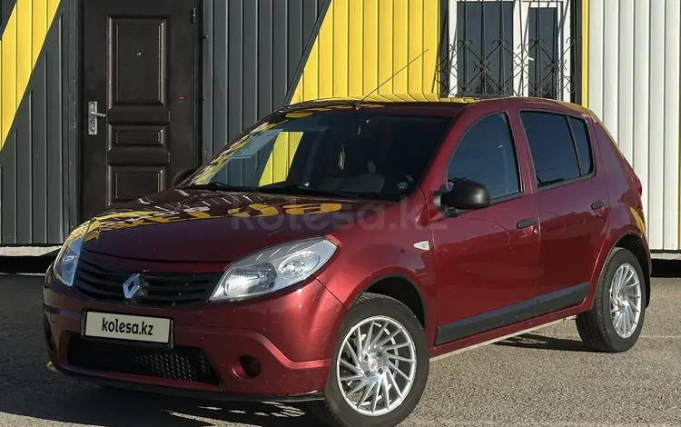 Renault Sandero 2011 годаүшін3 300 000 тг. в Караганда