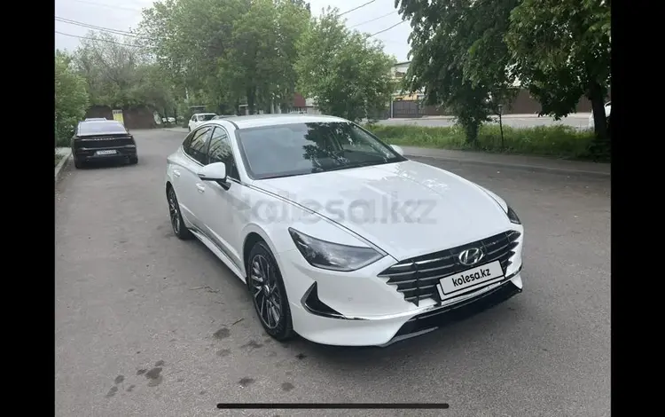 Hyundai Sonata 2023 годаүшін13 500 000 тг. в Алматы