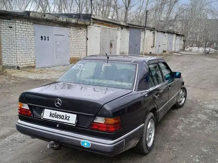 Mercedes-Benz E 250 1992 года за 1 900 000 тг. в Лисаковск – фото 2