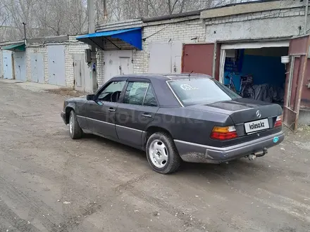 Mercedes-Benz E 250 1992 года за 1 900 000 тг. в Лисаковск – фото 3