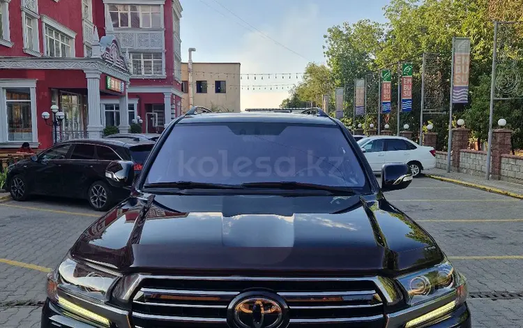 Toyota Land Cruiser 2018 года за 35 900 000 тг. в Астана