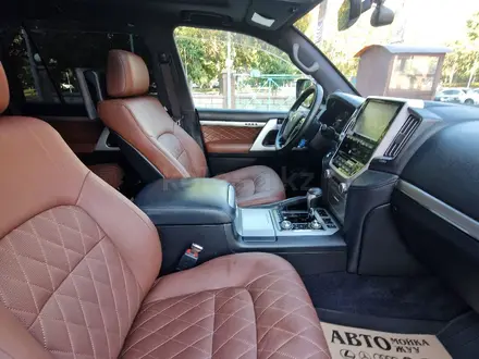 Toyota Land Cruiser 2018 года за 35 900 000 тг. в Астана – фото 10