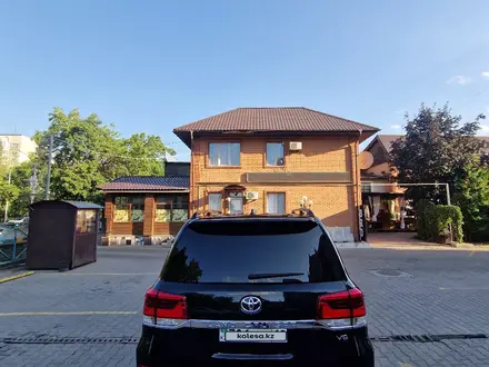Toyota Land Cruiser 2018 года за 35 900 000 тг. в Астана – фото 8
