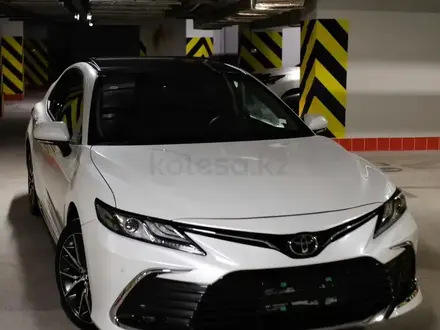 Toyota Camry 2023 годаүшін21 200 000 тг. в Актобе