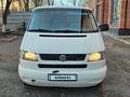 Volkswagen Caravelle 2001 года за 4 800 000 тг. в Караганда