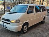 Volkswagen Caravelle 2001 годаүшін4 800 000 тг. в Караганда – фото 2