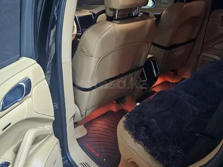 Porsche Cayenne 2011 года за 13 500 000 тг. в Алматы – фото 6