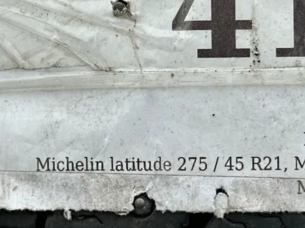 Michelin latitude 275/45/21 за 150 000 тг. в Алматы – фото 2