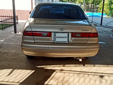 Toyota Camry 1997 года за 3 000 000 тг. в Туркестан – фото 6