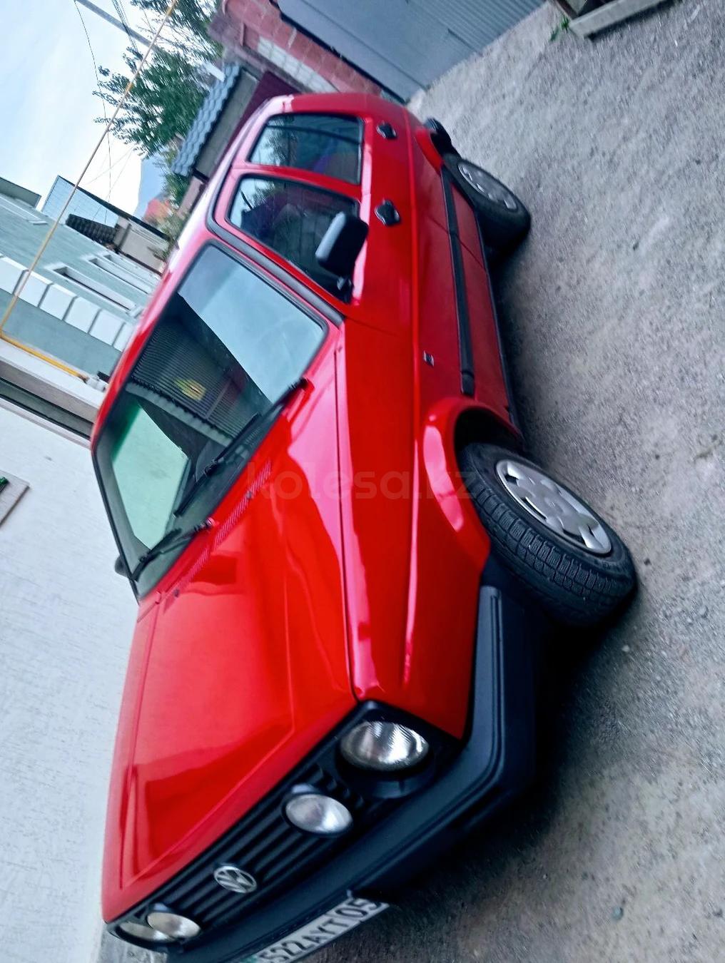 Volkswagen Golf 1990 г.