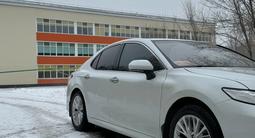 Toyota Camry 2020 годаfor14 500 000 тг. в Актобе – фото 5