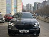 BMW X5 2021 года за 40 500 000 тг. в Алматы – фото 2