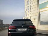 BMW X5 2021 года за 40 500 000 тг. в Алматы – фото 5