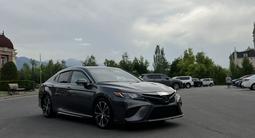 Toyota Camry 2019 года за 12 200 000 тг. в Алматы – фото 3