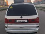 SEAT Alhambra 2001 года за 2 300 000 тг. в Уральск – фото 4