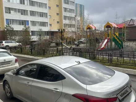 Hyundai Elantra 2015 года за 7 300 000 тг. в Астана – фото 3