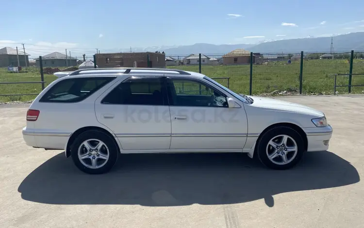 Toyota Mark II Qualis 1998 года за 3 600 000 тг. в Алматы