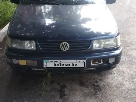 Volkswagen Passat 1993 года за 1 100 000 тг. в Павлодар – фото 4