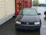 Volkswagen Golf 2003 годаүшін3 000 000 тг. в Астана