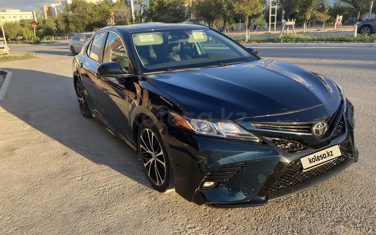 Toyota Camry 2020 года за 11 500 000 тг. в Жанаозен