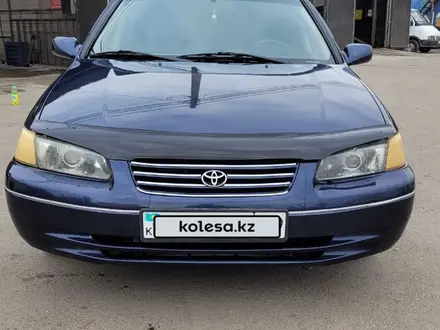 Toyota Camry 1998 года за 3 900 000 тг. в Алматы