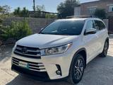 Toyota Highlander 2018 года за 15 000 000 тг. в Жетысай