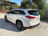 Toyota Highlander 2018 года за 15 000 000 тг. в Жетысай – фото 3