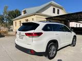 Toyota Highlander 2018 года за 15 000 000 тг. в Жетысай – фото 4