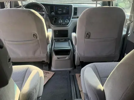 Toyota Sienna 2016 года за 11 000 000 тг. в Алматы – фото 11