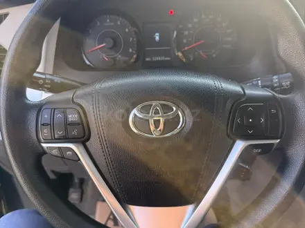 Toyota Sienna 2016 года за 11 000 000 тг. в Алматы – фото 12