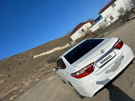 Toyota Camry 2017 года за 6 800 000 тг. в Актау – фото 2