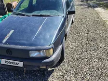 Volkswagen Passat, 1991