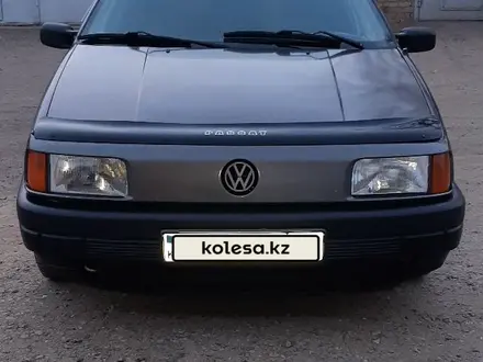 Volkswagen Passat 1993 года за 1 650 001 тг. в Байконыр – фото 2