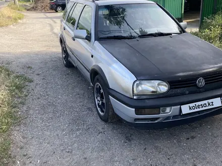 Volkswagen Golf 1995 года за 1 100 000 тг. в Алматы