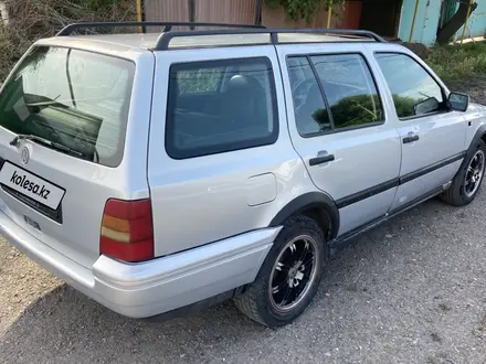 Volkswagen Golf 1995 года за 1 100 000 тг. в Алматы – фото 3